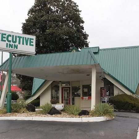Executive Inn - Knoxville Bagian luar foto